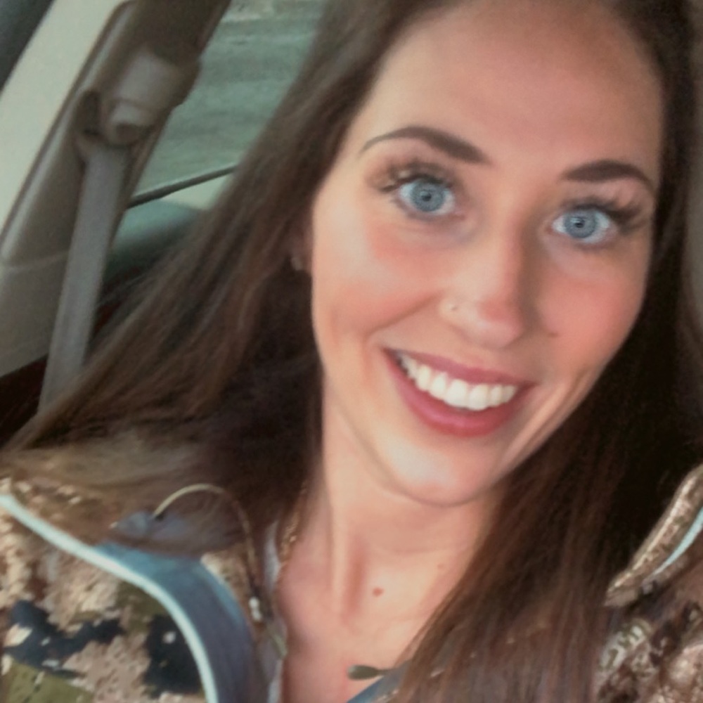 Meet your Posher, Caylie